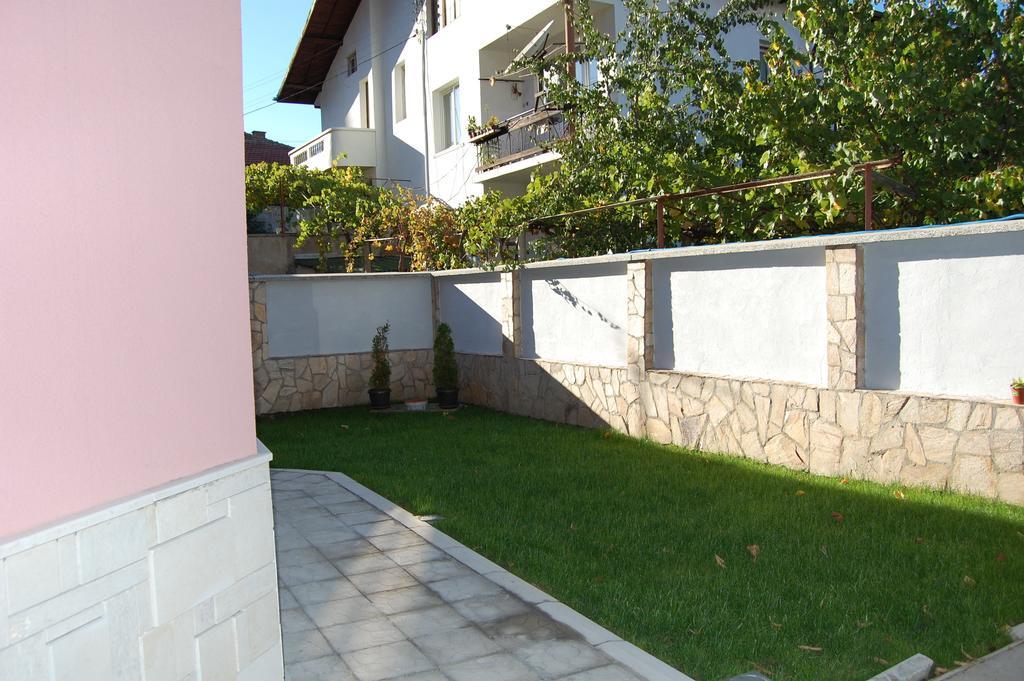 Rozovata Kashta Hotel Kjusztendil Kültér fotó