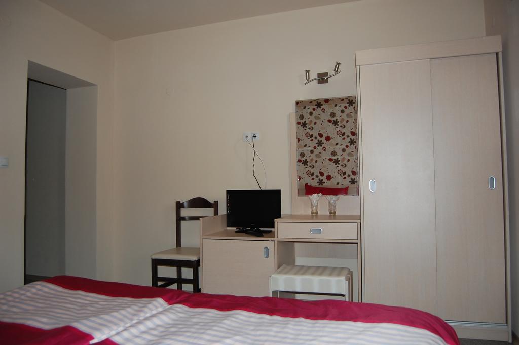 Rozovata Kashta Hotel Kjusztendil Kültér fotó